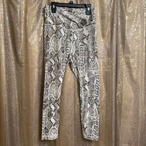 Victorias Secret Love Cloud Crossover Snake Skin Print Leggings Size 10 NWOT